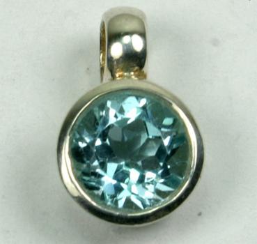 Silber Anhänger mit blauem Topas 7x7mm