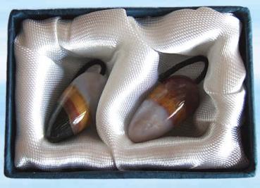 Ohr-Oliven - Steinsorte Sardonyx, 1 Paar